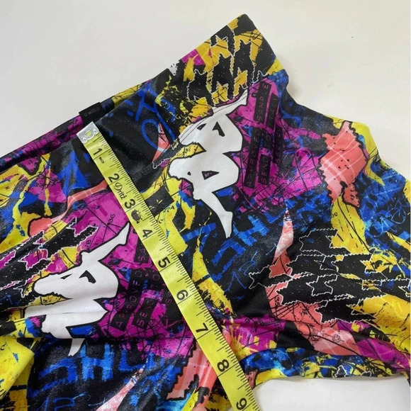 NEW Koral X Kappa Lustrous Infinity Cropped Capri Legging Graffiti - Picture 5 of 11